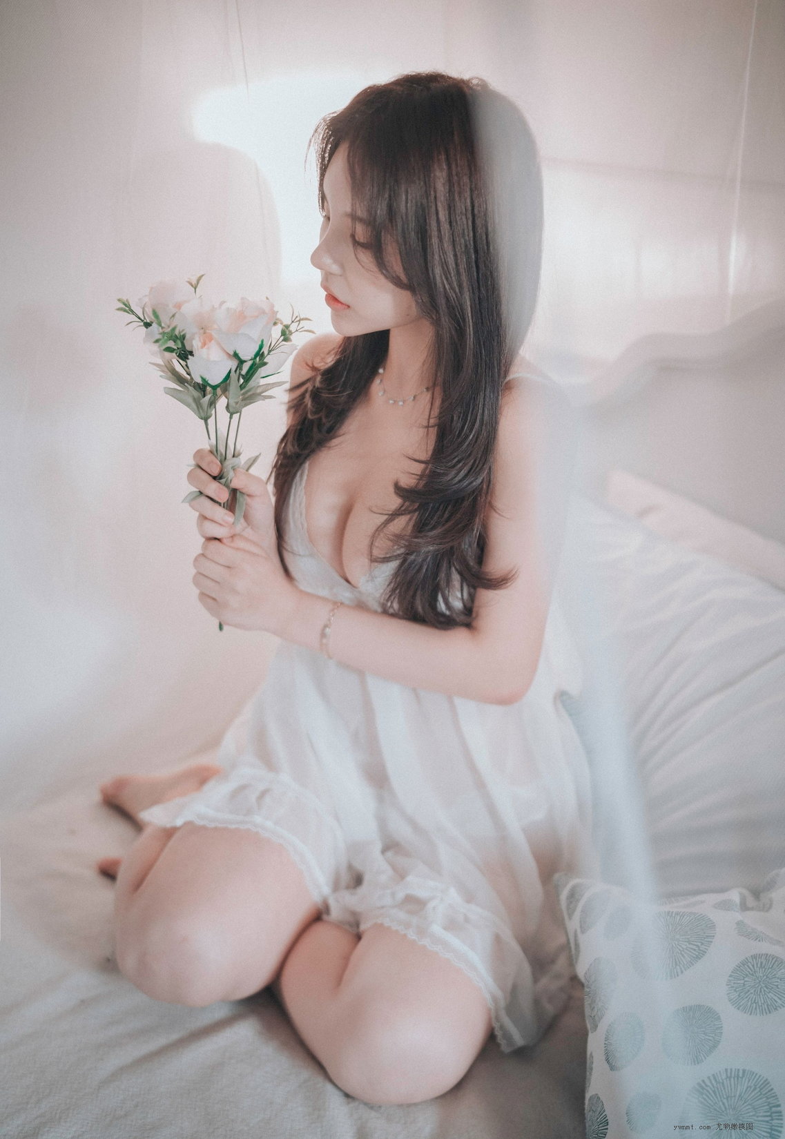 White Alluring – Yuri
