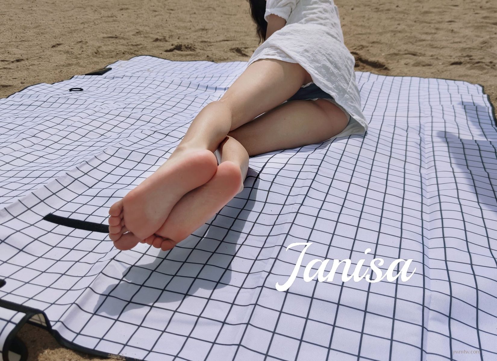 պŮд Ůͼ Janisa һ滨ѹ 3ҳ